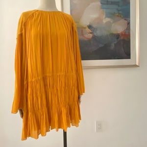 Mustard Short dress with sleeves